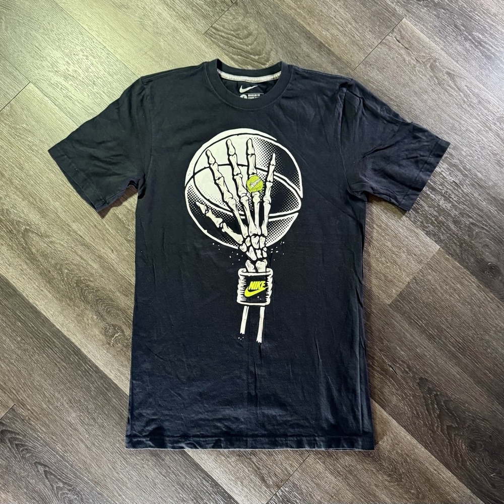 Nike Vintage Basketball Ring Champions tee shirt size Small